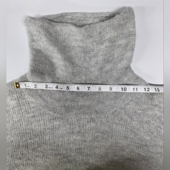 Women's Universal Thread Cozy Gray Turtleneck Sweater Poncho - Picture 6 of 15